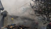 MUŠKARAC STRADAO U POŽARU NA TOŠINOM BUNARU: Vatra buknula u porodičnoj kući MUŠKARAC STRADAO U POŽARU NA TOŠINOM BUNARU: Vatra buknula u porodičnoj kući