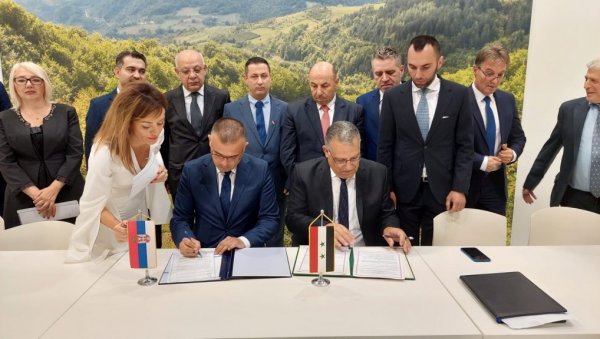 ОСНАЖИВАЊЕ ПОЉОПРИВРЕДНЕ САРАДЊЕ СРБИЈЕ И СИРИЈЕ: Недимовић потписао Меморандум о разумевању са министром Сирије ОСНАЖИВАЊЕ ПОЉОПРИВРЕДНЕ САРАДЊЕ СРБИЈЕ И СИРИЈЕ: Недимовић потписао Меморандум о разумевању са министром Сирије