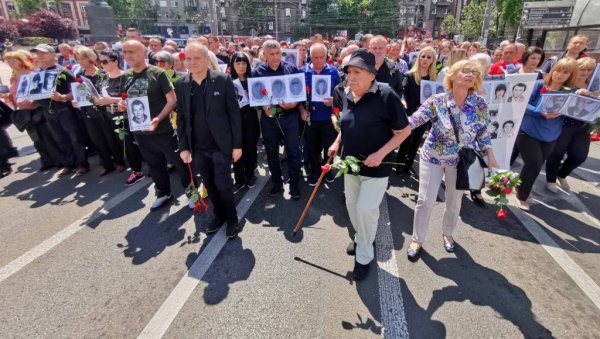 ПОВОРКА СЕЋАЊА У БЕОГРАДУ: Народ из Републике Српске одао почаст доктору Зорану Станковићу (ФОТО/ВИДЕО) ПОВОРКА СЕЋАЊА У БЕОГРАДУ: Народ из Републике Српске одао почаст доктору Зорану Станковићу (ФОТО/ВИДЕО)