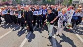 ПОВОРКА СЕЋАЊА У БЕОГРАДУ: Народ из Републике Српске одао почаст доктору Зорану Станковићу (ФОТО/ВИДЕО)