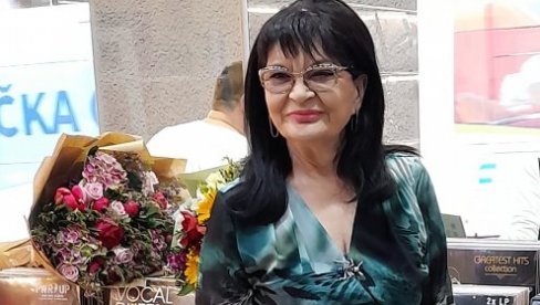 NADINIH 50 GODINA BLISTAVE KARIJERE: Legendarna pevačica narodne muzike proslavila pola veka rada NADINIH 50 GODINA BLISTAVE KARIJERE: Legendarna pevačica narodne muzike proslavila pola veka rada