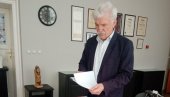 ЛЕП ГЕСТ СОМБОРЦА ДЕЈАНА ТОМИЋА: Библиотеци „Карло Бијелицки“ поклонио књиге ЛЕП ГЕСТ СОМБОРЦА ДЕЈАНА ТОМИЋА: Библиотеци „Карло Бијелицки“ поклонио књиге