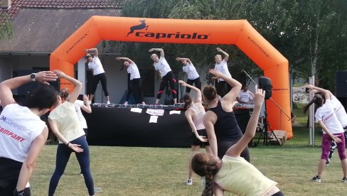 DAN NAMENJEN SVIM GENERACIJAMA: Fitnes dan za celu porodicu u Bačkoj Topoli DAN NAMENJEN SVIM GENERACIJAMA: Fitnes dan za celu porodicu u Bačkoj Topoli