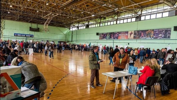 САЈАМ ЗАПОШЉАВАЊА У ЗРЕЊАНИНУ: Траже се радници за 359 радних места САЈАМ ЗАПОШЉАВАЊА У ЗРЕЊАНИНУ: Траже се радници за 359 радних места