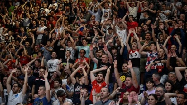 ДЕЛИЈЕ У ТРАНСУ: Тренер КК Црвена звезда случајно открио фантастичну вест за клуб с Малог Калемегдана ДЕЛИЈЕ У ТРАНСУ: Тренер КК Црвена звезда случајно открио фантастичну вест за клуб с Малог Калемегдана