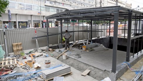 PROLAZOM ISPOD TERAZIJA ZA 10 DANA: Pri kraju radovi na rekonstrukciji najfrekventnijeg podzemnog pešačkog hodnika u centru grada PROLAZOM ISPOD TERAZIJA ZA 10 DANA: Pri kraju radovi na rekonstrukciji najfrekventnijeg podzemnog pešačkog hodnika u centru grada
