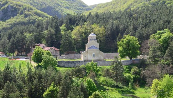 ЗАГОНЕТКА ВЕЛИКОГ КРАЉА: Монографија др Иване Коматине о Урошу Првом Немањићу ЗАГОНЕТКА ВЕЛИКОГ КРАЉА: Монографија др Иване Коматине о Урошу Првом Немањићу