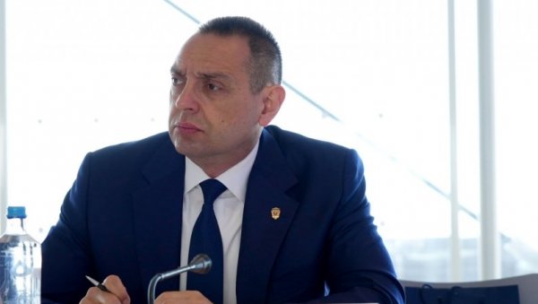 ВУЛИН ОШТРО ОДГОВОРИО МИНИСТАРСТВУ БРАНИТЕЉА: Вучића усташе могу да оптужују само за јачање Србије, за убијање хрватске деце не могу ВУЛИН ОШТРО ОДГОВОРИО МИНИСТАРСТВУ БРАНИТЕЉА: Вучића усташе могу да оптужују само за јачање Србије, за убијање хрватске деце не могу
