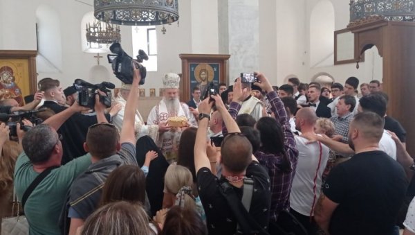 СЛАВА ПРИЗРЕНСКЕ БОГОСЛОВИЈЕ: Петковић на литургији у Цркви Светог Ђорђа у Призрену СЛАВА ПРИЗРЕНСКЕ БОГОСЛОВИЈЕ: Петковић на литургији у Цркви Светог Ђорђа у Призрену