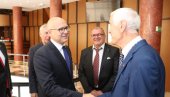 ВУЧЕВИЋ НА ИЗБОРНОМ СКУПУ ПЕНЗИОНЕРА НОВОГ САДА: Остварена сарадња, другима за пример ВУЧЕВИЋ НА ИЗБОРНОМ СКУПУ ПЕНЗИОНЕРА НОВОГ САДА: Остварена сарадња, другима за пример