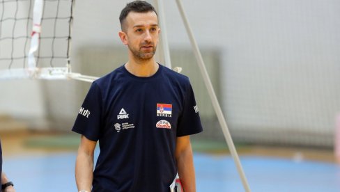 ИТАЛИЈАНИ СЕ ПРЕПУЦАВАЈУ: Селектор Италије Мацанти одговорио кормилару Италије Сантарелију због Паоле Егону ИТАЛИЈАНИ СЕ ПРЕПУЦАВАЈУ: Селектор Италије Мацанти одговорио кормилару Италије Сантарелију због Паоле Егону