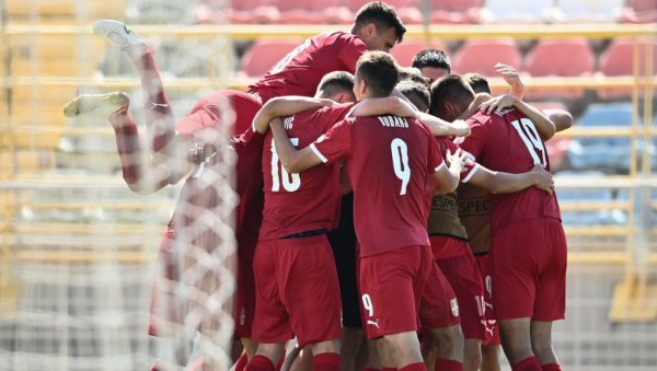 ОВАКО СЕ РАЂАЈУ ШАМПИОНИ: Кадетска репрезентација Србије спремна за дуел са Данском на Европском првенству ОВАКО СЕ РАЂАЈУ ШАМПИОНИ: Кадетска репрезентација Србије спремна за дуел са Данском на Европском првенству