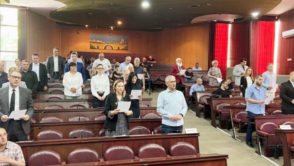СЕЛО ГУРНУТО У ЗАПЕЋАК: Мештани Сивца негодују због слабе заступљености својих представника у СО Кула СЕЛО ГУРНУТО У ЗАПЕЋАК: Мештани Сивца негодују због слабе заступљености својих представника у СО Кула