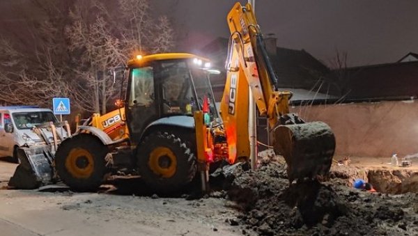 ЕЛЕКТРОДИСТРИБУЦИЈА ОДЛОЖИЛА РАДОВЕ: Неће бити прекида водоснабдевања у Зрењанину ЕЛЕКТРОДИСТРИБУЦИЈА ОДЛОЖИЛА РАДОВЕ: Неће бити прекида водоснабдевања у Зрењанину
