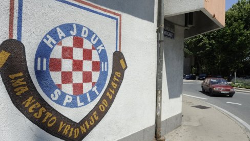 NAVIJAČI HAJDUKA IZ SPLITA IPAK NA MARAKANI?! EVO I KOLIKO NJIH! Najnovije vesti iz Hrvatske pred meč Crvena zvezda - Benfika u Ligi šampiona NAVIJAČI HAJDUKA IZ SPLITA IPAK NA MARAKANI?! EVO I KOLIKO NJIH! Najnovije vesti iz Hrvatske pred meč Crvena zvezda - Benfika u Ligi šampiona