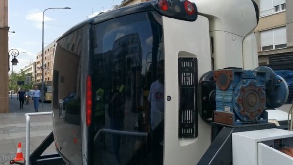 ПОГЛЕДАЈТЕ ШТА СЕ ДЕШАВА У ВОЗИЛУ У ТРЕНУТКУ НЕСРЕЋЕ: Симулација тешких удеса (ФОТО/ВИДЕО) ПОГЛЕДАЈТЕ ШТА СЕ ДЕШАВА У ВОЗИЛУ У ТРЕНУТКУ НЕСРЕЋЕ: Симулација тешких удеса (ФОТО/ВИДЕО)