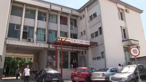 ДОВОЉНО СЕРУМА ЗА СВЕ ОТРОВНИЦЕ: Дом здравља у Требињу спреман за најезду змија ДОВОЉНО СЕРУМА ЗА СВЕ ОТРОВНИЦЕ: Дом здравља у Требињу спреман за најезду змија