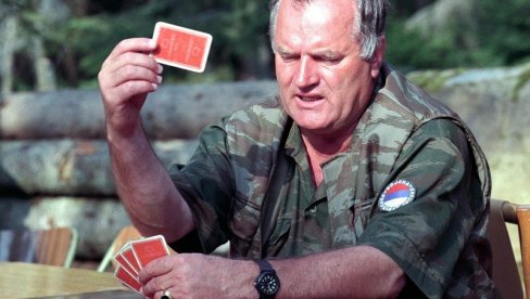 RATKO ZNA ŠTA SE DEŠAVA: General Mladić još jedan Dan Srpske provodi u Sheveningenu RATKO ZNA ŠTA SE DEŠAVA: General Mladić još jedan Dan Srpske provodi u Sheveningenu