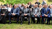 ВРЕМЕ ДА СЕ СРБИ УЈЕДИНЕ: Поруке са скупа Свесрпски сабор Крушедолска звона 2022 ВРЕМЕ ДА СЕ СРБИ УЈЕДИНЕ: Поруке са скупа Свесрпски сабор Крушедолска звона 2022