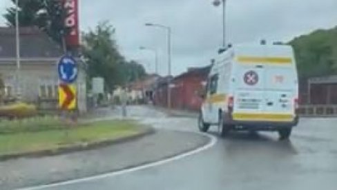 ČOVEK SE UDAVIO U CETINI, VESLAO KAJAKOM, PA SE PREVRNUO: Stradao muškarac srednjih godina ČOVEK SE UDAVIO U CETINI, VESLAO KAJAKOM, PA SE PREVRNUO: Stradao muškarac srednjih godina
