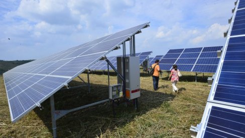MOGU LI TOPLOTNE PUMPE I SOLARI I KAD JE MINUS? Evo kako srpski gradovi mogli da pozelene