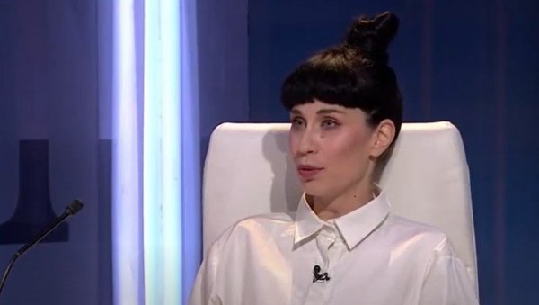 НИКАД НЕЋУ КОРИСТИТИ БОТОКС: Констракта проговорила о старењу, признала да раније није пратила Евровизију НИКАД НЕЋУ КОРИСТИТИ БОТОКС: Констракта проговорила о старењу, признала да раније није пратила Евровизију