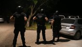 ПРЕДАО СЕ ОСУМЊИЧЕНИ ЗА УБИСТВО У ЈАКОВУ: Ђура ухапшен после два дана скривања ПРЕДАО СЕ ОСУМЊИЧЕНИ ЗА УБИСТВО У ЈАКОВУ: Ђура ухапшен после два дана скривања