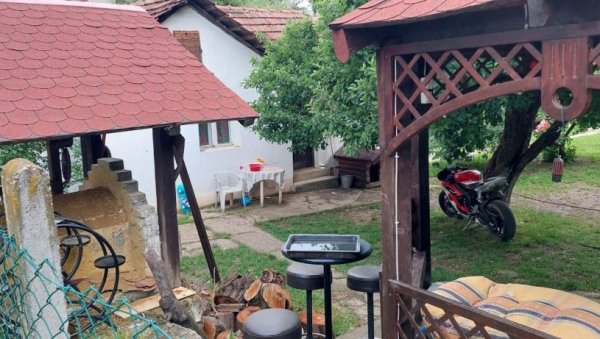 МИЛОШ УПУЦАН ИЗ СВОГ РЕВОЛВЕРА: Нови детаљи убиства у Раковици МИЛОШ УПУЦАН ИЗ СВОГ РЕВОЛВЕРА: Нови детаљи убиства у Раковици