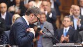 МАЛИ ЧЕСТИТАО ВУЧИЋУ: Драги пријатељу, желим ти пуно среће и успеха у даљем раду! МАЛИ ЧЕСТИТАО ВУЧИЋУ: Драги пријатељу, желим ти пуно среће и успеха у даљем раду!