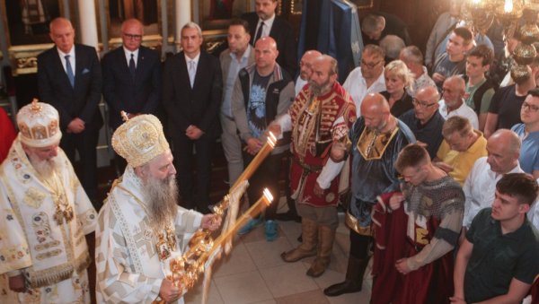 ПАТРИЈАРХ ПОРФИРИЈЕ СЛУЖИО ЛИТУРГИЈУ: Спасовдан успомена на тајну Христовог доласка (ФОТО/ВИДЕО) ПАТРИЈАРХ ПОРФИРИЈЕ СЛУЖИО ЛИТУРГИЈУ: Спасовдан успомена на тајну Христовог доласка (ФОТО/ВИДЕО)