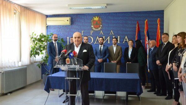 МОМИРОВИЋ СА ПАЛМОМ У ЈАГОДИНИ: Потписан уговор за реализацију изградње постројења за пречишћавање отпадних вода и канализационе мреже МОМИРОВИЋ СА ПАЛМОМ У ЈАГОДИНИ: Потписан уговор за реализацију изградње постројења за пречишћавање отпадних вода и канализационе мреже