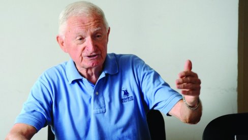 SANKCIJE SE UVEK VRATE KAO BUMERANG: Autorski tekst Živadina Jovanovića, nekadašnjeg šefa diplomatije SRJ SANKCIJE SE UVEK VRATE KAO BUMERANG: Autorski tekst Živadina Jovanovića, nekadašnjeg šefa diplomatije SRJ