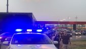NOVA DOJAVA O BOMBI U BEOGRADU: Na meti se našao tržni centar u Rakovici (FOTO/ VIDEO) NOVA DOJAVA O BOMBI U BEOGRADU: Na meti se našao tržni centar u Rakovici (FOTO/ VIDEO)