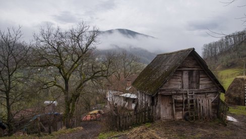 MILION KUĆA I STANOVA PRAZNO: Evo šta su pokazali popisni podaci - gde i kako živimo MILION KUĆA I STANOVA PRAZNO: Evo šta su pokazali popisni podaci - gde i kako živimo