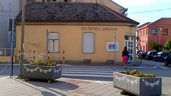 БЕСПЛАТАН УЛАЗ ЗА ПОСЕТИОЦЕ: У уторак концерт за виолину и клавир у Музичкој школи БЕСПЛАТАН УЛАЗ ЗА ПОСЕТИОЦЕ: У уторак концерт за виолину и клавир у Музичкој школи
