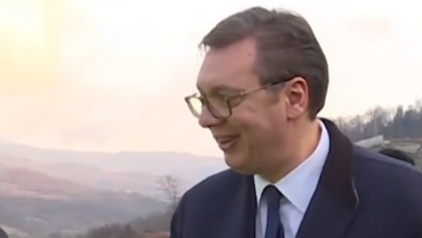 ВРЕМЕ СТАБИЛИЗАЦИЈЕ И УСПОНА СРБИЈЕ: Огласио се председник Вучић са новом, јаком поруком (ВИДЕО) ВРЕМЕ СТАБИЛИЗАЦИЈЕ И УСПОНА СРБИЈЕ: Огласио се председник Вучић са новом, јаком поруком (ВИДЕО)