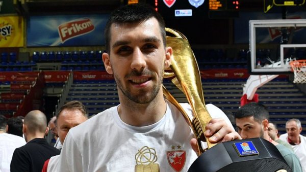ДОБРИЋ ЈЕ МПВ: Кошаркаш Звезде изабран за најкориснијег играча финалне серије АБА лиге (ФОТО) ДОБРИЋ ЈЕ МПВ: Кошаркаш Звезде изабран за најкориснијег играча финалне серије АБА лиге (ФОТО)
