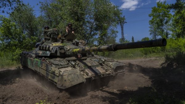 (МАПА) СТРАНИ ПЛАЋЕНИЦИ УЗДАНИЦЕ НА ФРОНТУ И У ПОЗАДИНИ: Жестоке борбе на Харковском ратишту требале би да одвуку пажњу од Донбаса (МАПА) СТРАНИ ПЛАЋЕНИЦИ УЗДАНИЦЕ НА ФРОНТУ И У ПОЗАДИНИ: Жестоке борбе на Харковском ратишту требале би да одвуку пажњу од Донбаса