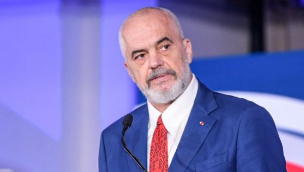 ОГЛАСИО СЕ РАМА НАКОН ШТО ЈЕ ГУРНУО НОВИНАРКУ: Скандалозна изјава албанског премијера ОГЛАСИО СЕ РАМА НАКОН ШТО ЈЕ ГУРНУО НОВИНАРКУ: Скандалозна изјава албанског премијера