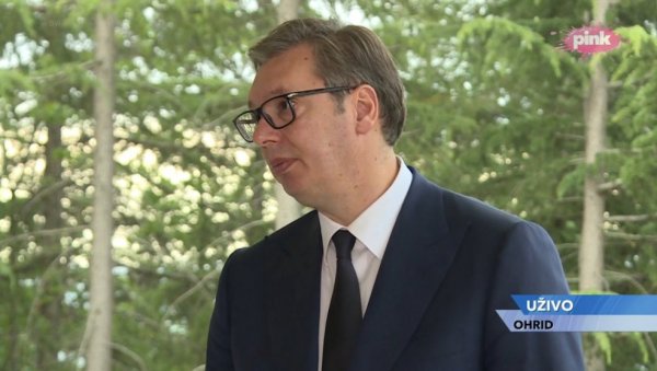 ВУЧИЋ СЕ ОБРАТИО ИЗ ОХРИДА: Када смо заједно, много смо јачи ВУЧИЋ СЕ ОБРАТИО ИЗ ОХРИДА: Када смо заједно, много смо јачи