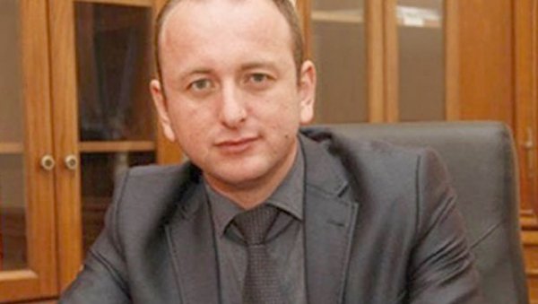 МИЛАН КНЕЖЕВИЋ ПОСЛАО ПОНУДУ ДПС: Ово је поштено, на Милу Ђукановићу је да покаже одговорност и спремност да изађемо из кризе МИЛАН КНЕЖЕВИЋ ПОСЛАО ПОНУДУ ДПС: Ово је поштено, на Милу Ђукановићу је да покаже одговорност и спремност да изађемо из кризе