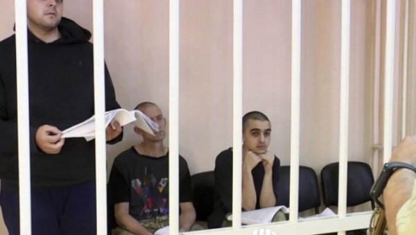 ЧЕКА ИХ ДОЖИВОТНА РОБИЈА: Плаћеници из Британије и Марока делимично признали кривицу на суду у Доњецку (ВИДЕО) ЧЕКА ИХ ДОЖИВОТНА РОБИЈА: Плаћеници из Британије и Марока делимично признали кривицу на суду у Доњецку (ВИДЕО)