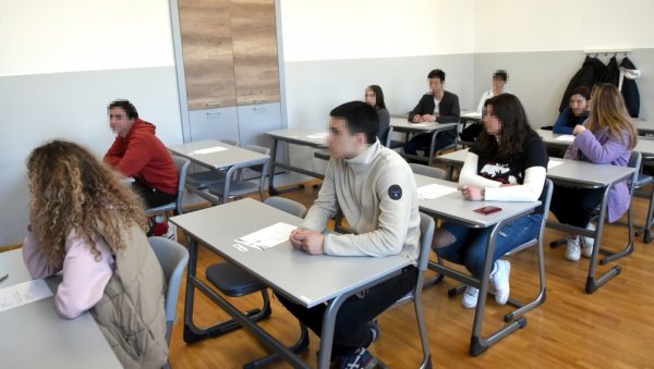 ПРОБА ДРЖАВНЕ МАТУРЕ: Тест из матерњег језика 31. маја ПРОБА ДРЖАВНЕ МАТУРЕ: Тест из матерњег језика 31. маја