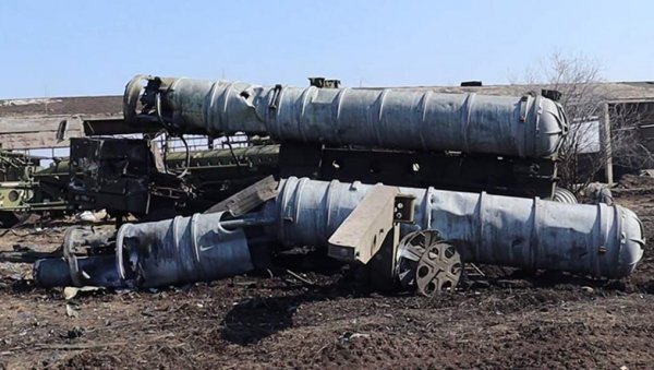 КАКО ЈЕ УНИШТЕН С-300: Удар на положај противваздушне одбране у Одеској области (ВИДЕО) КАКО ЈЕ УНИШТЕН С-300: Удар на положај противваздушне одбране у Одеској области (ВИДЕО)