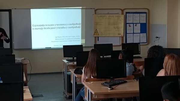 ЕДУКАЦИЈА ТОКОМ АПРИЛА У ОБЛАСТИ РАЗЛИЧИТИХ ВРСТА ОСИГУРАЊА: Прилагођавање дигитализацији ЕДУКАЦИЈА ТОКОМ АПРИЛА У ОБЛАСТИ РАЗЛИЧИТИХ ВРСТА ОСИГУРАЊА: Прилагођавање дигитализацији