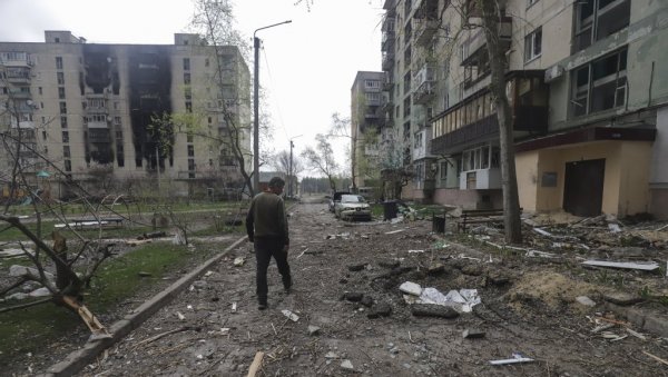 ЗАПАЊУЈУЋА ИЗЈАВА ПОЉСКОГ ПОСЛАНИКА: Запад има право да испоручи Украјини нуклеарно оружје ЗАПАЊУЈУЋА ИЗЈАВА ПОЉСКОГ ПОСЛАНИКА: Запад има право да испоручи Украјини нуклеарно оружје