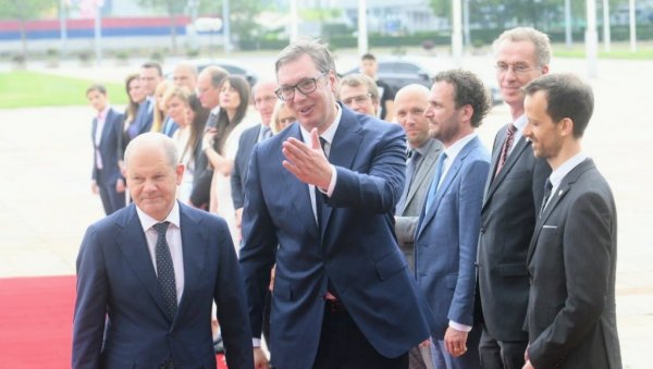 ВУЧИЋ: Имао сам отворен разговор са Шолцом ВУЧИЋ: Имао сам отворен разговор са Шолцом