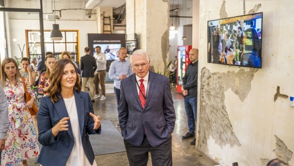 ИСПЛАТИ СЕ РОБОТ НА ОРАНИЦИ: Формулисане четири гране које би могле да убрзају раст привреде наше земље ИСПЛАТИ СЕ РОБОТ НА ОРАНИЦИ: Формулисане четири гране које би могле да убрзају раст привреде наше земље