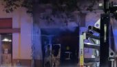 GORE DVE KUĆE U CENTRU NOVOG SADA: Jevrejska ulica zatvorena za saobraćaj GORE DVE KUĆE U CENTRU NOVOG SADA: Jevrejska ulica zatvorena za saobraćaj