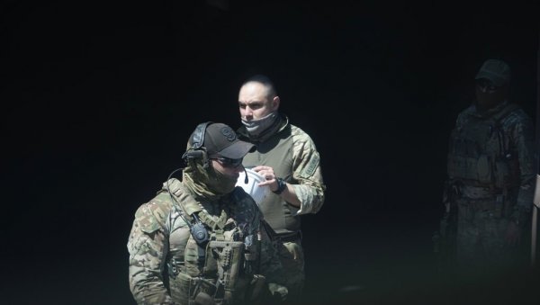 РАТ У УКРАЈИНИ: Снаге ЛНР ликвидирале групу страних плаћеника; Пензионисани амерички пуковник: Украјина је непостојећа држава РАТ У УКРАЈИНИ: Снаге ЛНР ликвидирале групу страних плаћеника; Пензионисани амерички пуковник: Украјина је непостојећа држава